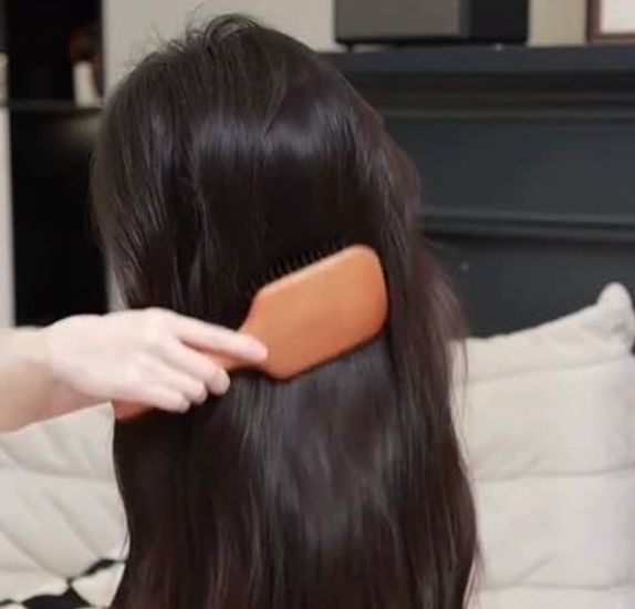 油、头皮精华、猪鬃梳、真丝枕套、发圈不朽情缘正版瀑布发养生好物丨山茶花精(图12)