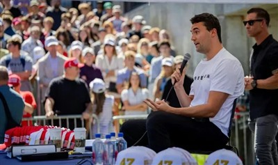 之死：新纳粹的“国会纵火案”不朽情缘正规网站查理·柯克(图3)